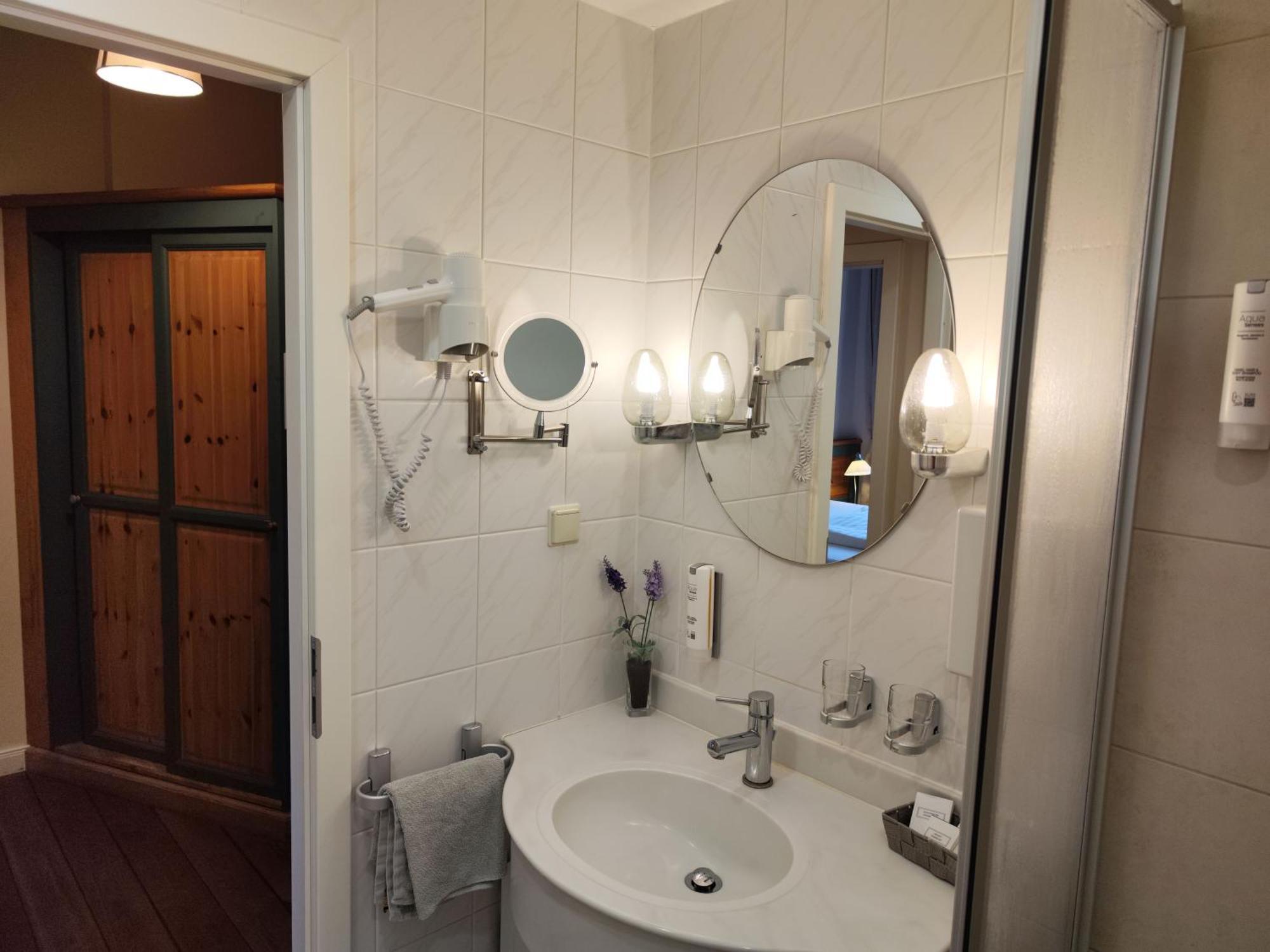 Hotel Schloesschen Sundische Wiese Zingst Rom bilde