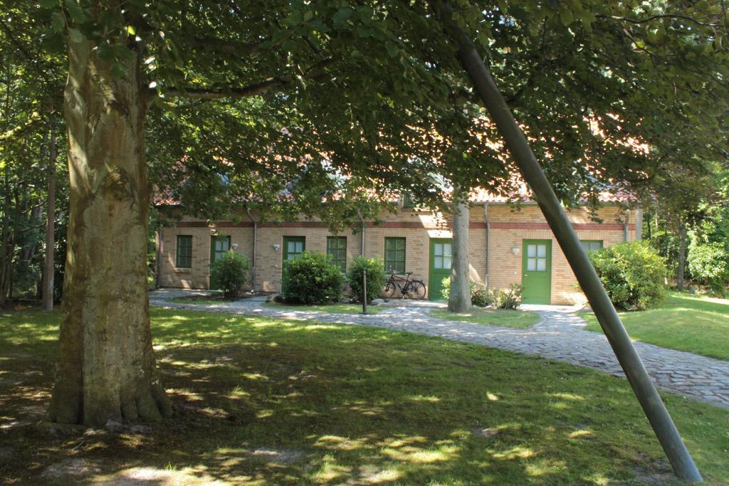 Hotel Schloesschen Sundische Wiese Zingst Eksteriør bilde